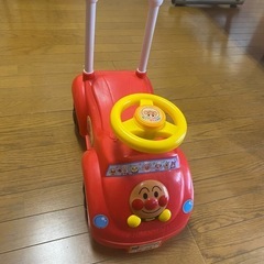 アンパンマンの車の画像
