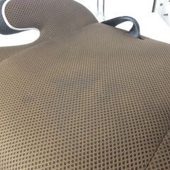 ジュニアシート 体重15～36kg 3点式シートベルト ブースター ブラウン 車 カー用品☆ 札幌市 北区 屯田 の画像