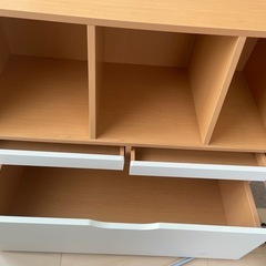 収納棚の画像