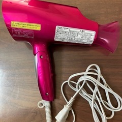 パナソニックドライヤー　ピンクの画像