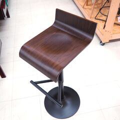カウンターチェア　木目　リユース品　価格　4,950円の画像