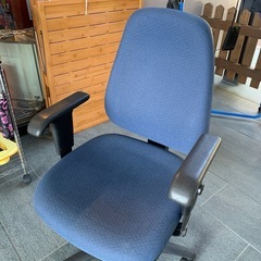 店舗・出張買取実施中★キャスター付きチェアー　椅子　事務椅子の画像