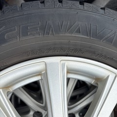 中古スタッドレスタイヤ　ホイール　195/65R15 セレナ着用　GOODYEAR アイスナビ2019年製　の画像