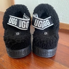 【UGG(アグ)】厚底サンダル 23センチの画像