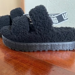 【UGG(アグ)】厚底サンダル 23センチの画像