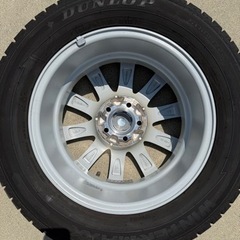 スタッドレスタイヤ4本セット、ホイール付195/65R15 91Qの画像