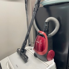 配送可能　保証付き 東芝　2020年製紙パック式掃除機 グランレッド VC-PH9-R [紙パック式 /コード式]の画像