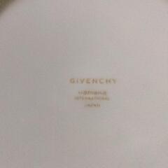 0908-100 GIVENCHY パスタプレートの画像