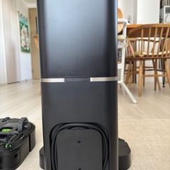 iRobot s9+ロボット掃除機本体 自動充電機能 収集機能 充電ドック付きの画像