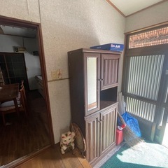 昔のカラオケ、鏡台、下駄箱などの画像