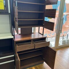 【リユ-スのサカイ広島石内店】ジモティ割！2枚扉食器棚/クリ-ニング済み/HG-7109/広島市 家具　佐伯区 家具　南区 家具　西区 家具　東区 家具　中区 家具　安佐南区 家具　安佐北区 家具　安芸区 家具　府中町 家具　海田町 家具　熊野町 家具　坂町 家具　廿日市市 家具の画像