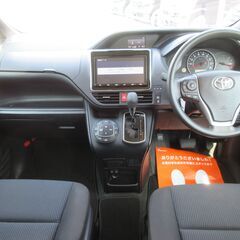 トヨタ　ノア　Ｘ★1年保証★ロードサービス付　セーフティセンス　純正９型ナビ　地デジ　バックカメラ　Ｂｌｕｅｔｏｏｔｈ　両側パワースライド　クルコン　ＥＴＣ　アイドリングストップ　オートエアコン　オートライト　ＬＥＤヘッド＆フォグの画像