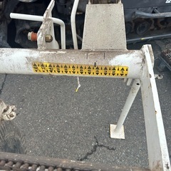 白い農機具の画像