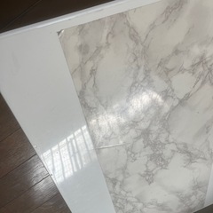 9/8 13時〜14時受け取りに来れるかた🙇‍♀️小さなテーブルの画像