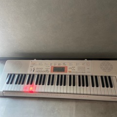カシオ 電子ピアノ　電子キーボード61標準鍵 光ナビゲーションキーボード LK-123の画像