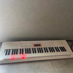 カシオ 電子ピアノ　電子キーボード61標準鍵 光ナビゲーションキーボード LK-123の画像