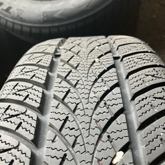 プリウス装着2023年製スタッドレス　195/65R15の画像