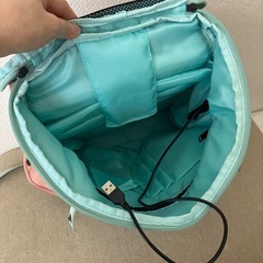 くすみカラー多機能リュック　の画像