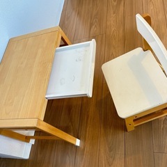 こども用デスクとイス　木製　ウッド　ホワイトの画像