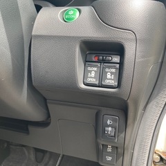 【お取引中】⭐️車検2年付❗️⭐️人気のN-BOX❗️綺麗な禁煙車❗️両側パワスラ❗️の画像