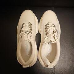 【新品】厚底スニーカー(L)の画像