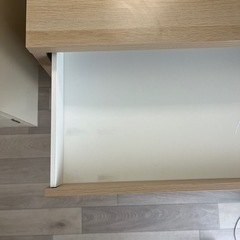 【9/15まで】IKEA ミッケ　勉強机　ベージュの画像
