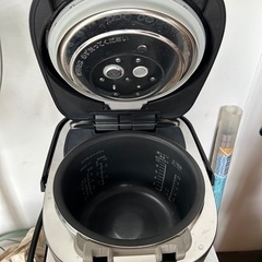 Panasonic 炊飯器 SR-MPA 182の画像