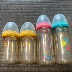 ピジョン 哺乳瓶　４本の画像