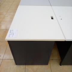 リユースのサカイ太田店★ジモティ割あり★  片袖デスク ホワイト✕ブラック H70×D70×W100 クリーニング済み OJ10916の画像