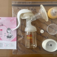 (ほぼ新品)さく乳器、消毒ケース、哺乳瓶、ミルク、スポンジブラシ　まとめ売りの画像