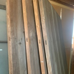 古い木製雨戸4枚の画像