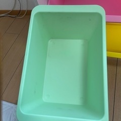 子供用の収納棚の画像