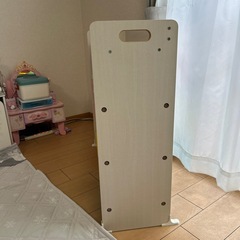 子供用の収納棚の画像