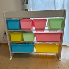 子供用の収納棚の画像