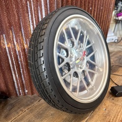 中古　ジャンク 掛け時計　　タイヤホイール型　の画像