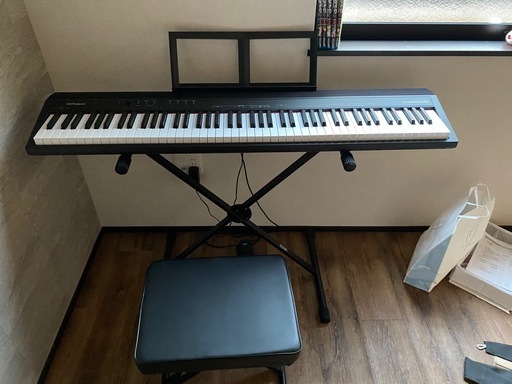 鍵盤楽器、ピアノ Roland GO:piano88