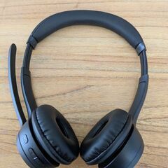 【美品】ロジクール ワイヤレスヘッドセット ZONE 300 Zone300MBK Bluetooth 軽量 122g マルチポイント接続対応 2台同時接続 デュアルビームフォーミングマイク搭載 ノイズキャンセリング マイク付き USB TYPE-C 充電式 ワイヤレス ヘッドセット ヘッドホン ヘッドフォン Zone300 ミッドナイトブラック 国内正規品の画像