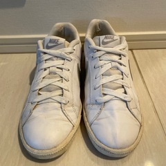 NIKE スニーカー　レディース　ホワイトの画像
