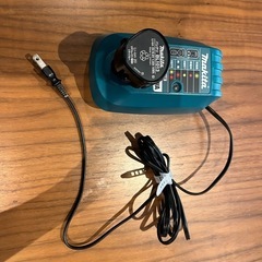 値下げ中【純正】Makitaマキタ 充電器＋バッテリーセット DC10WA BL1013の画像
