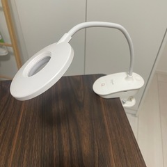 卓上ライトの画像