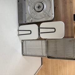 キャンプ用 調理器具セット（コンロ・メスティン・フライパン・網付きバット）の画像