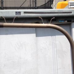 ◆ ② 物干し台 洗濯物干し台 アルミ製 高さ174cm 幅113cm 全体的に汚れ/キズあり 土台に一部欠けあり 現状渡しの画像