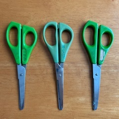 ハサミ3つの画像