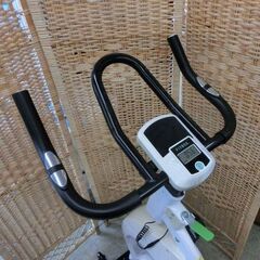 FITBOX フィットネスバイク FBX-002W 01 マット付き トレーニング エアロバイク 健康器具 ホワイト 白 室内運動 札幌 西野店の画像