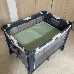 GRACO　ベビーベッド　折りたたみ可能の画像