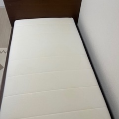 IKEA シングルベッド【フレーム➕マットレス】の画像