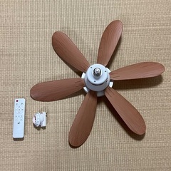【使用期間1ヶ月⭐︎美品】天井ファン付きLEDシーリングライト(52cm)　リモコン付きの画像