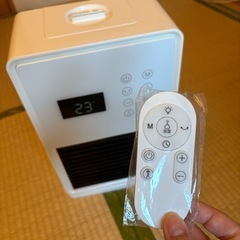 セラミックファンヒーター 2in1（暖房＋超音波加湿）リモコン付／ECO恒温／首振りの画像