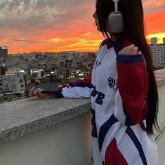 オーバーサイズ グラフィックTシャツの画像