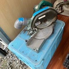 切断機の画像